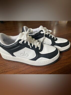 ALO Yoga Black and White Athletic Sneakers